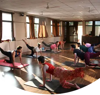 best yoga teacher trainingin rishikesh