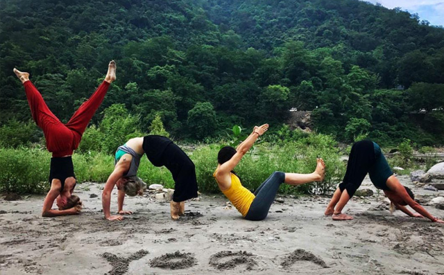  Rishikesh India yoga