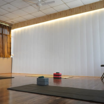  yoga retreat benefits