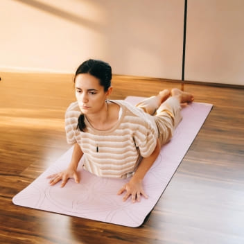  yoga retreat benefits